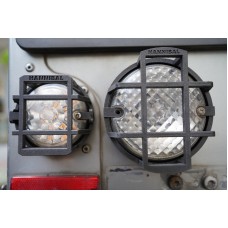 Hannibal Safari Land Rover Defender 90 / 110 Signal Light Protection Grille 95mm