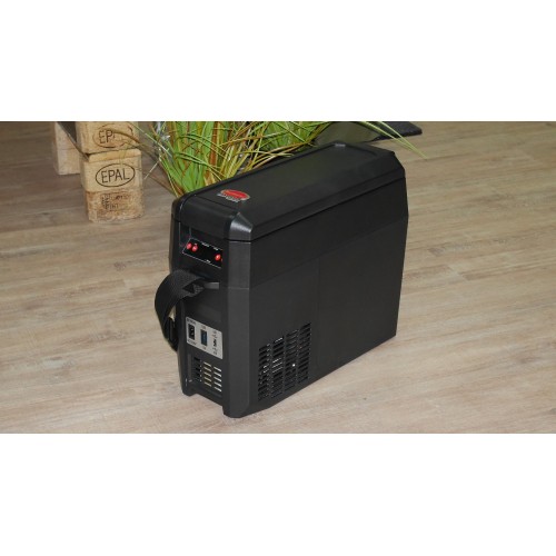 Snomaster LS12 BD/C12 12/24V Console Fridge Freezer 12L 12 Litres