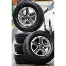 Jeep Wrangler Sahara 2021 Original Take off wheel With Bridgestone Tyres 255/70R18 (Set of 5) 18x7.5JJ PCD127MM ET44.45mm Dated 0721 (Rim & Tire/ Tyres)